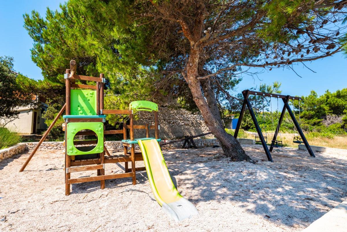 Caravan Near The Sea 2 Ugljan Exterior foto
