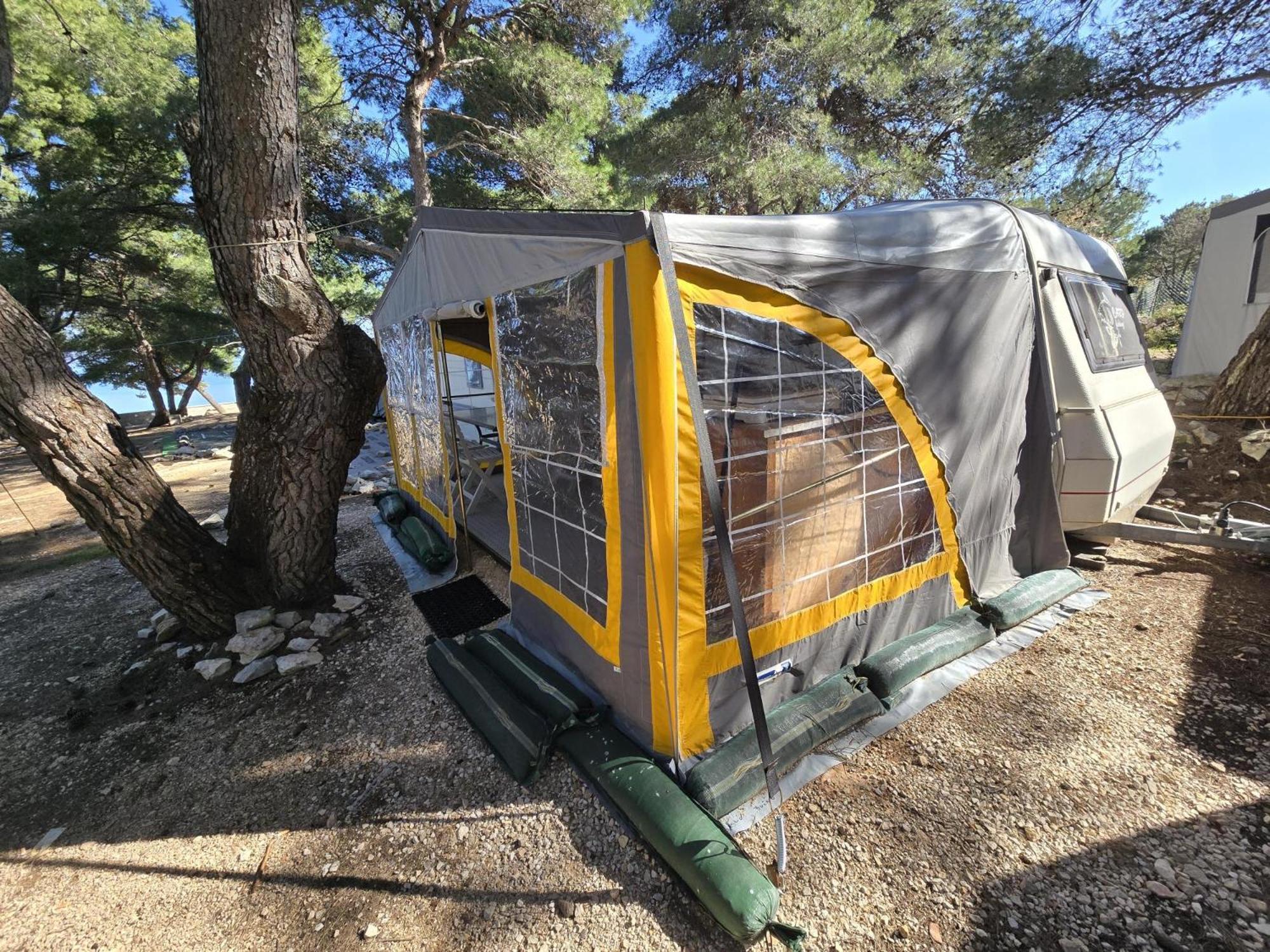 Caravan Near The Sea 2 Ugljan Exterior foto